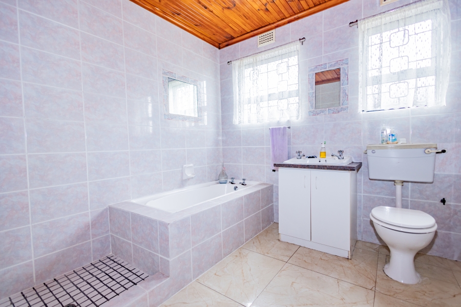 4 Bedroom Property for Sale in Strandfontein Village Western Cape